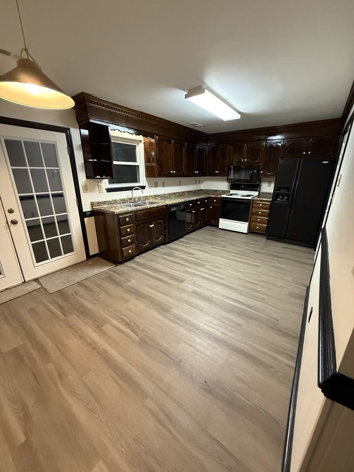 99 King George Quay - Photo 3 of 17