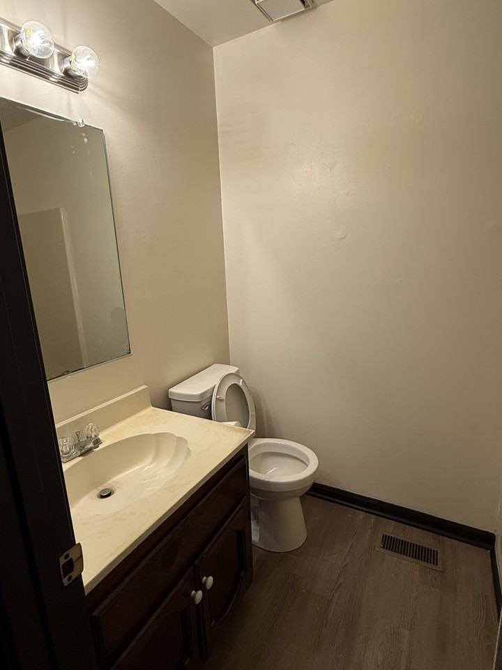 99 King George Quay - Photo 4 of 17