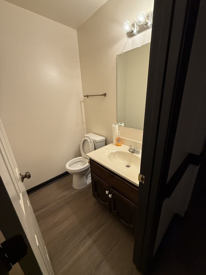 99 King George Quay - Photo 7 of 17