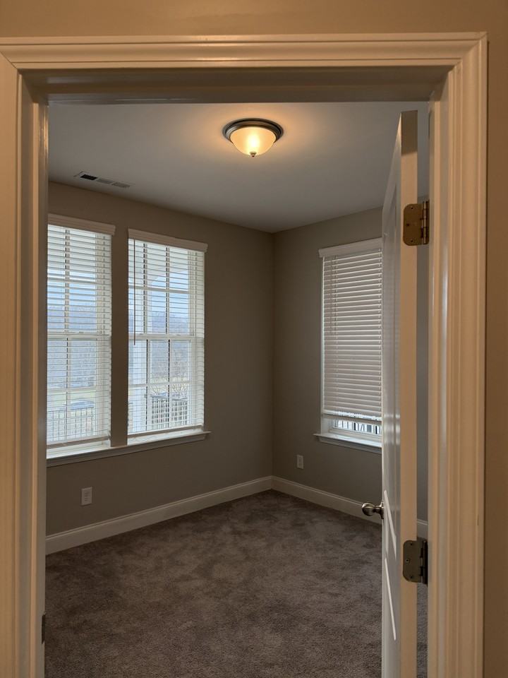 1057 Vida Way #0 - Photo 6 of 28