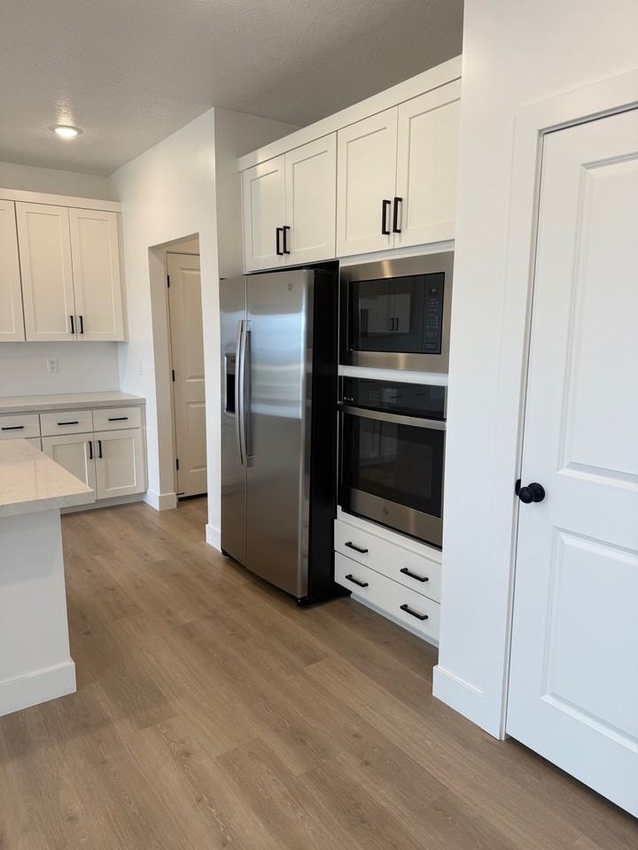 2744 W Aurora Ave #2744 - Photo 7 of 27