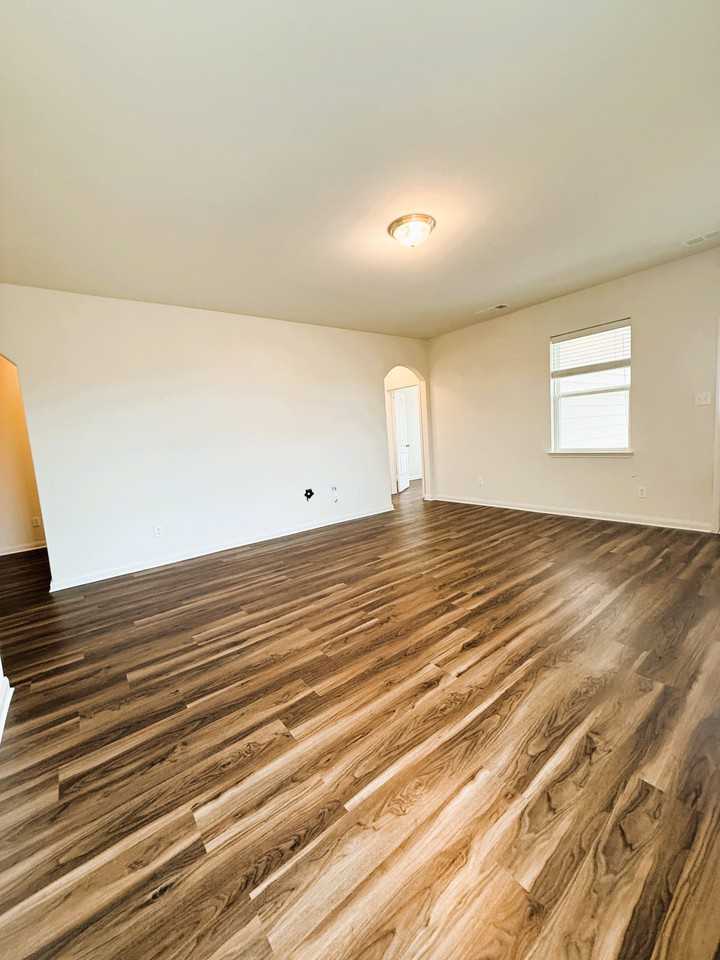 120 Rushmore Ln - Photo 5 of 23