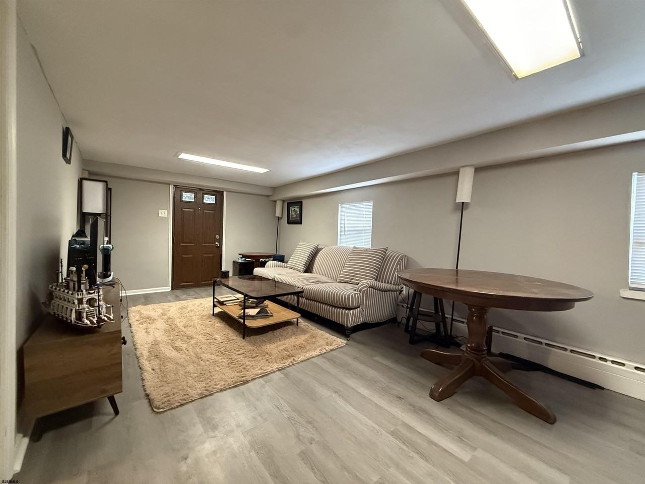 105 N Richards Ave - Photo 4 of 18