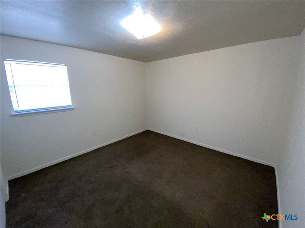 307 Sunset Ln Apt 6 #6 - Photo 3 of 6