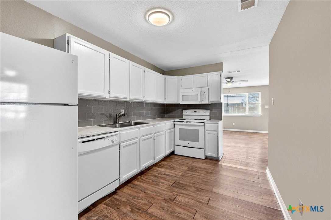 905 Parmer Ave Unit A #A - Photo 5 of 12