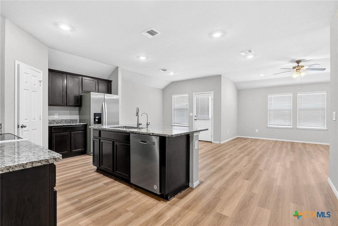 2306 Bufflehead Dr - Photo 2 of 14