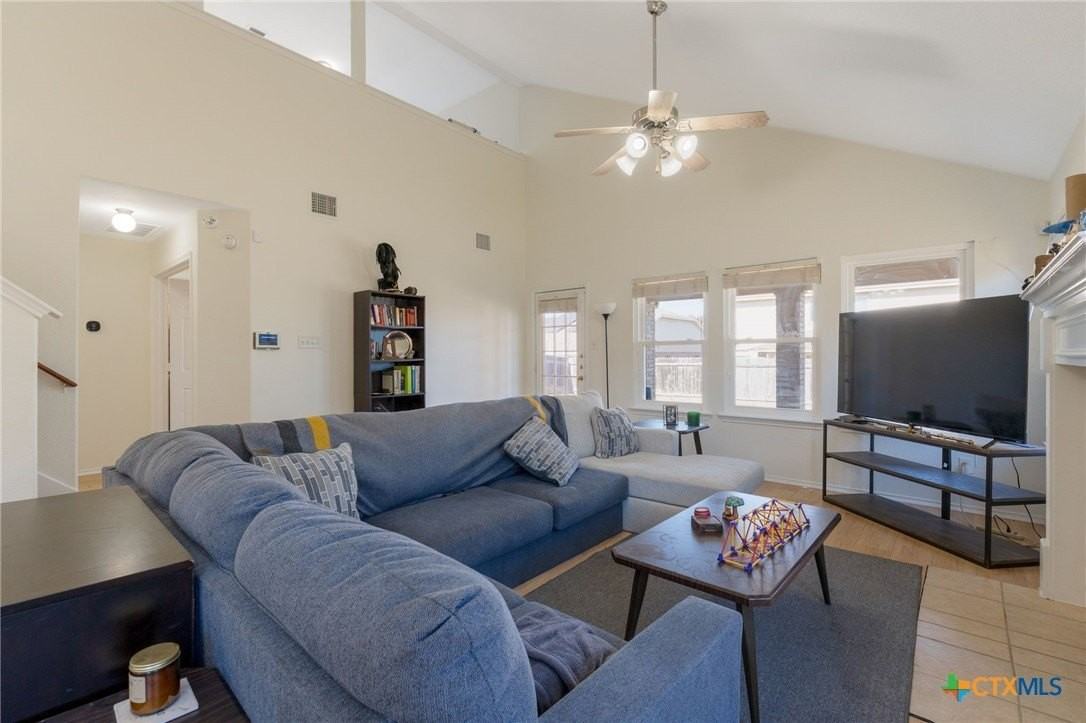 4407 Golden Gate Dr - Photo 2 of 15