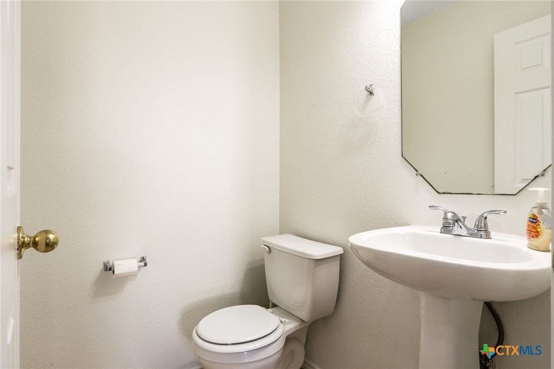 4407 Golden Gate Dr - Photo 6 of 15