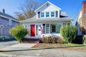 featured image of 27 Vaughan Ave