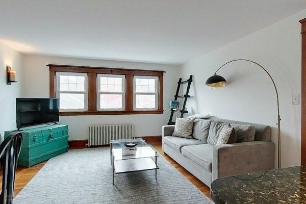 27 Vaughan Ave - Photo 3 of 14