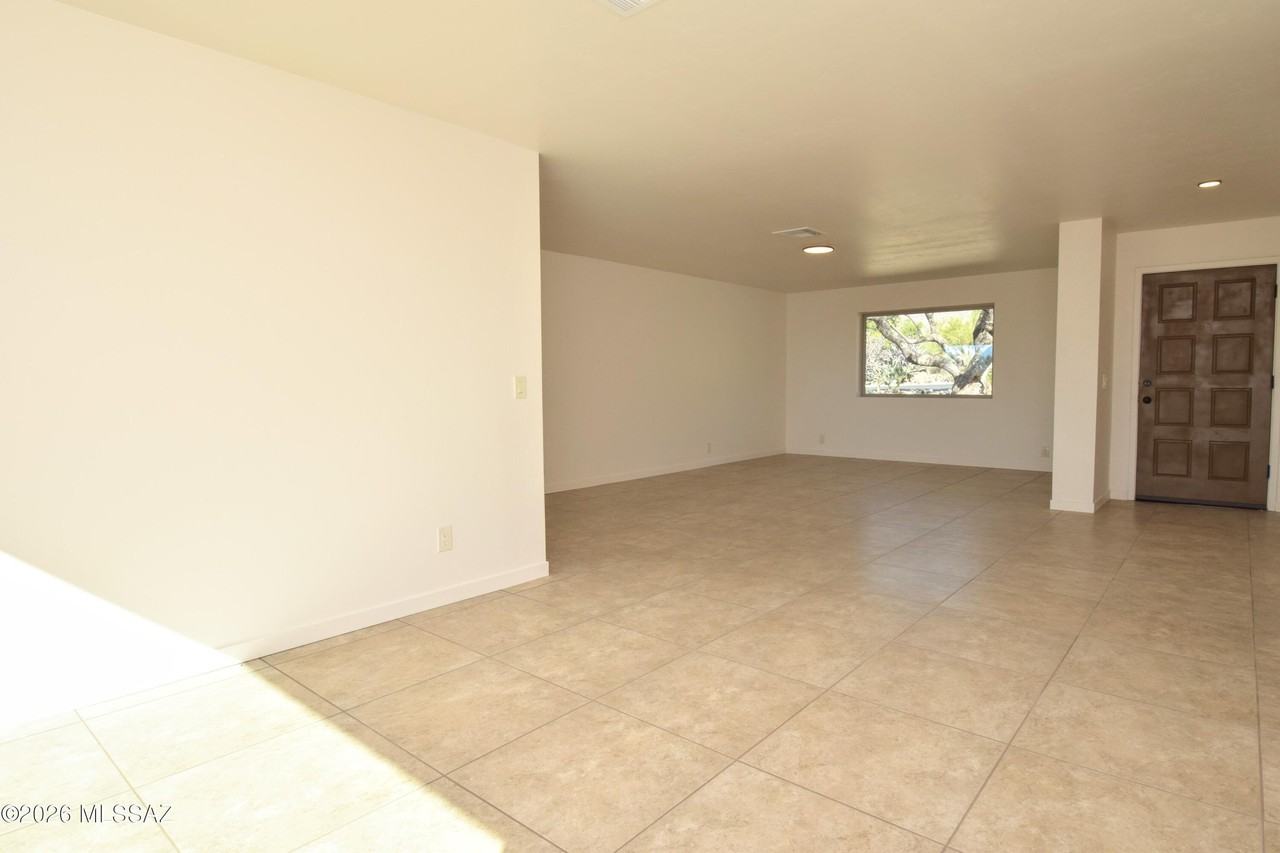 3796 E Guthrie Mountain Pl - Photo 4 of 31