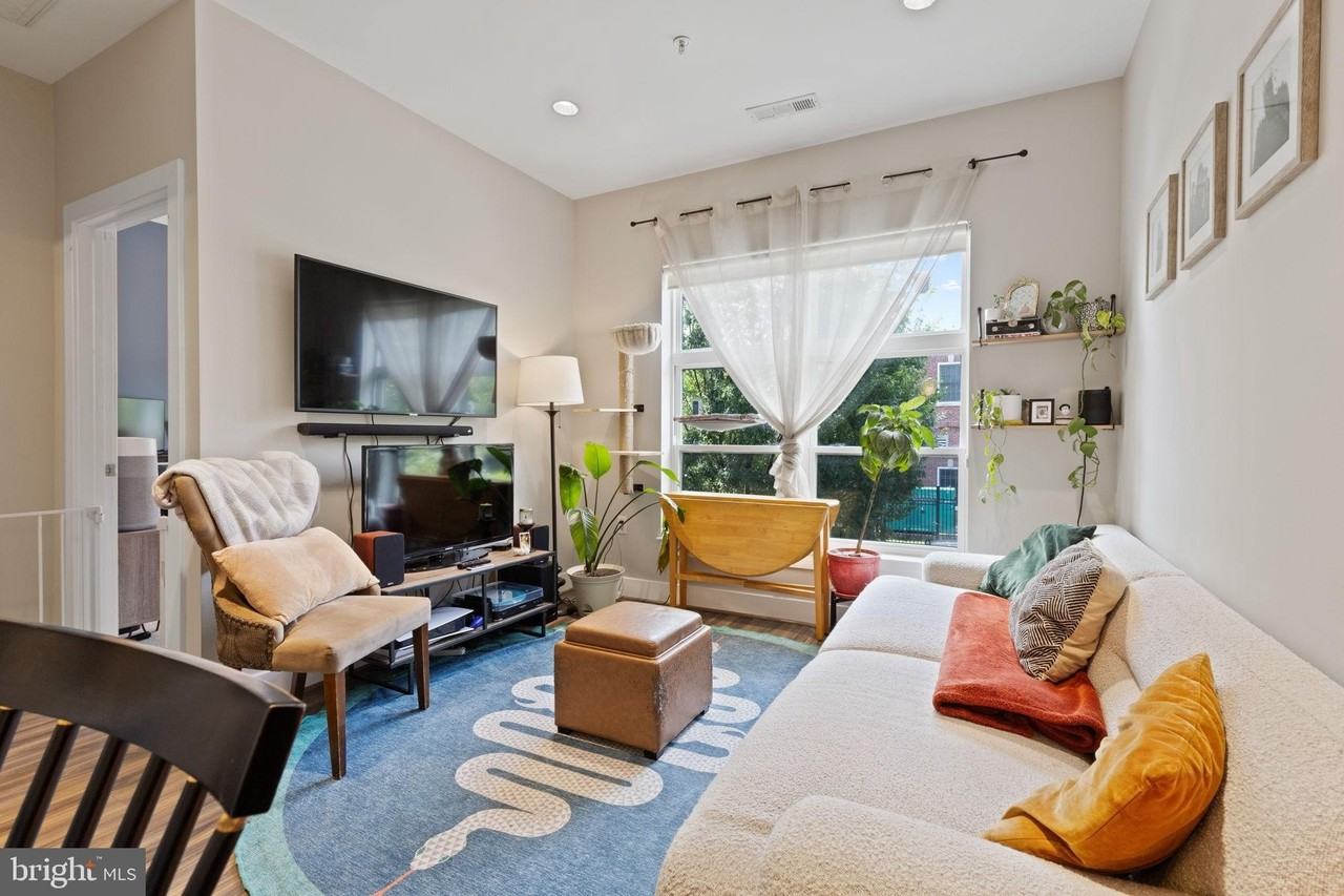 1111 Orren St Ne Unit 207 #207 - Photo 5 of 21