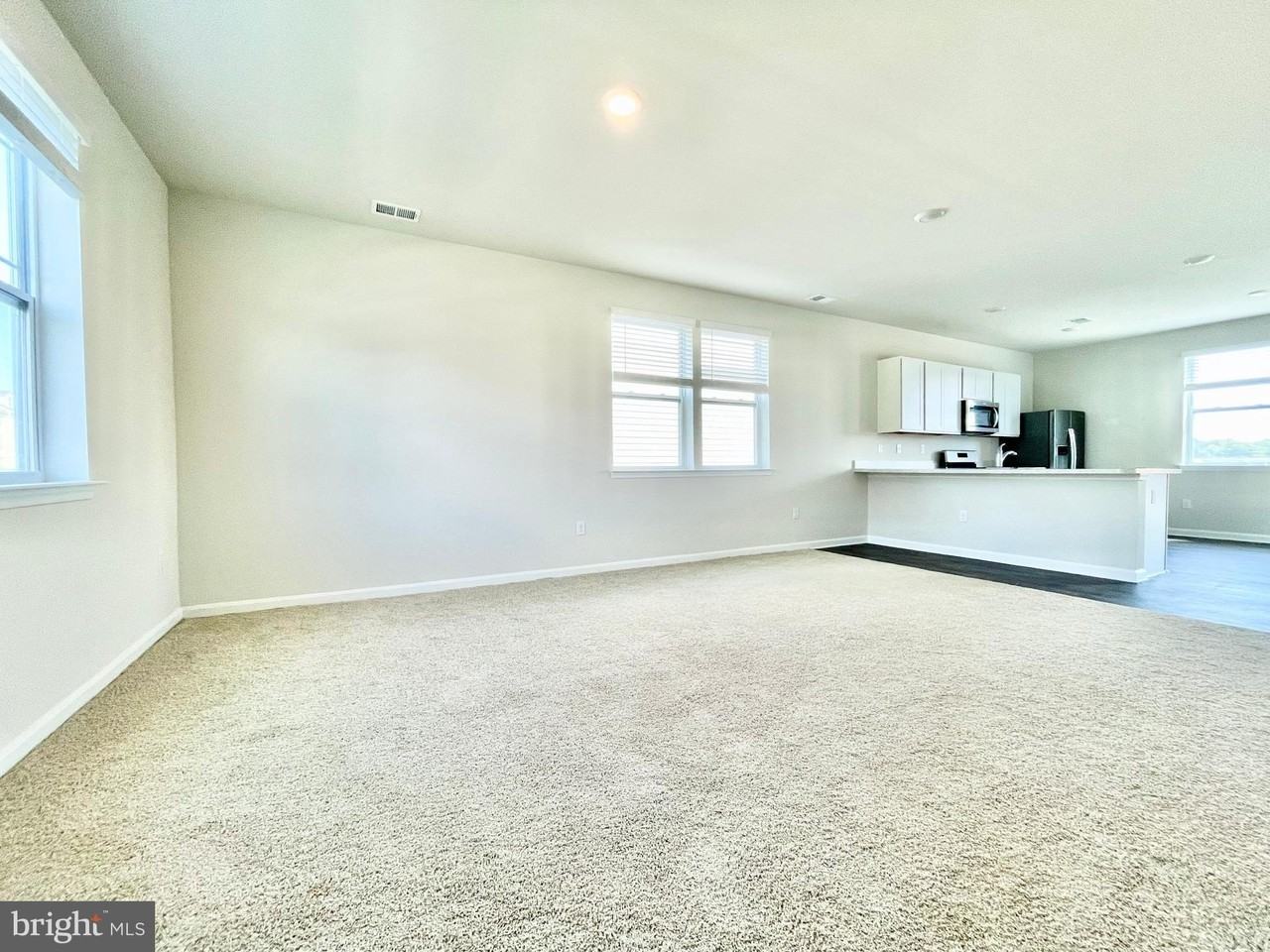 500 Ridgely Blvd - Photo 3 of 16