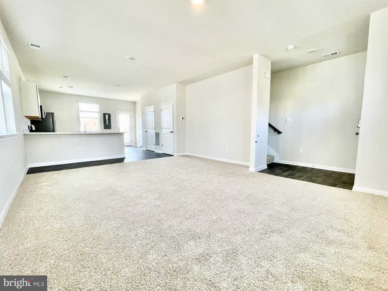 500 Ridgely Blvd - Photo 4 of 16