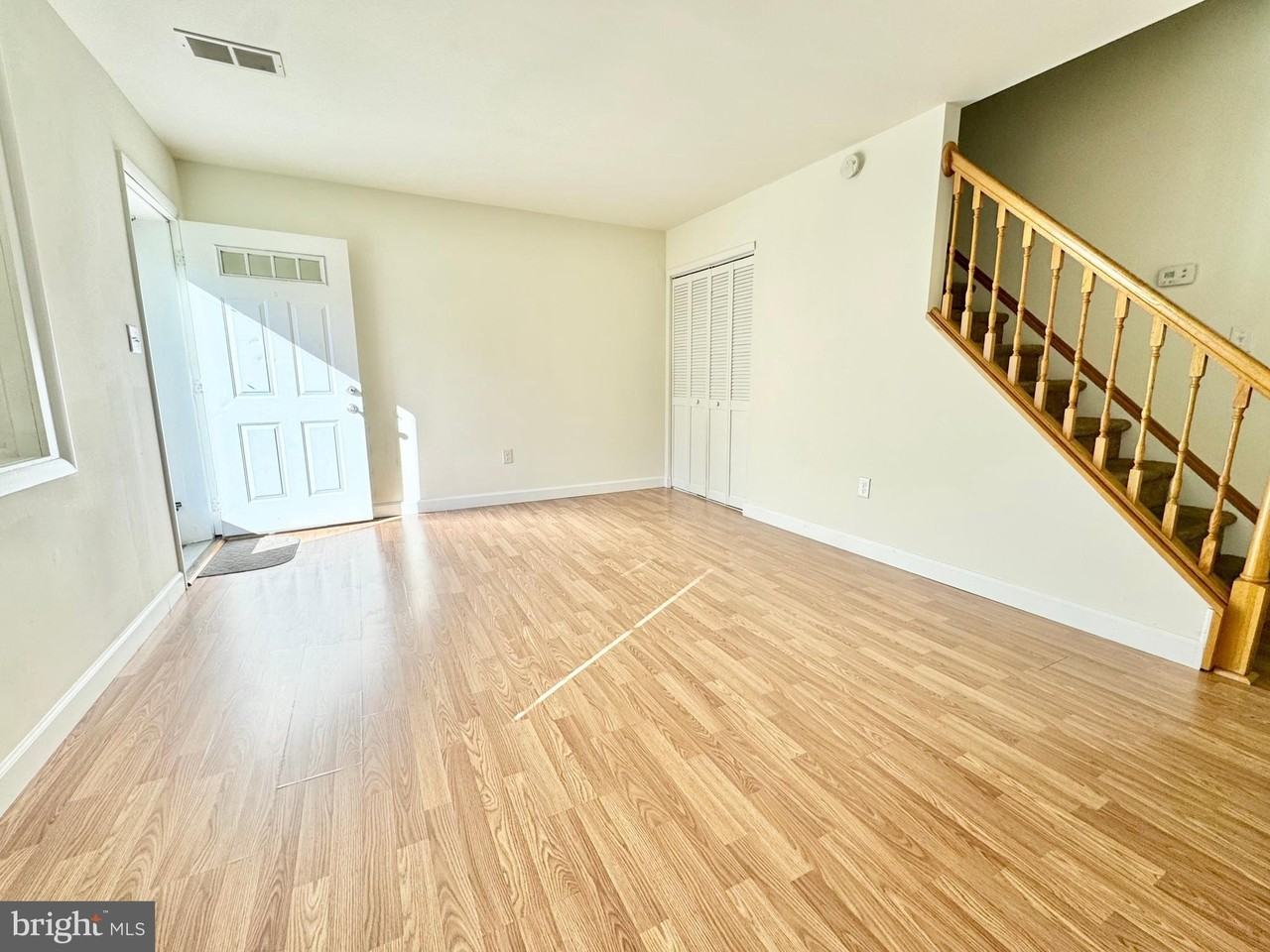 331 N Governors Ave - Photo 4 of 18