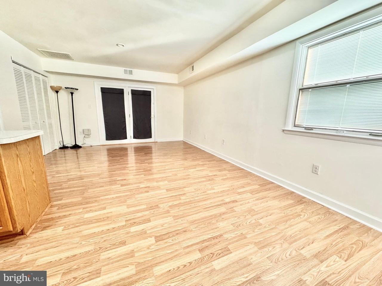 331 N Governors Ave - Photo 7 of 18