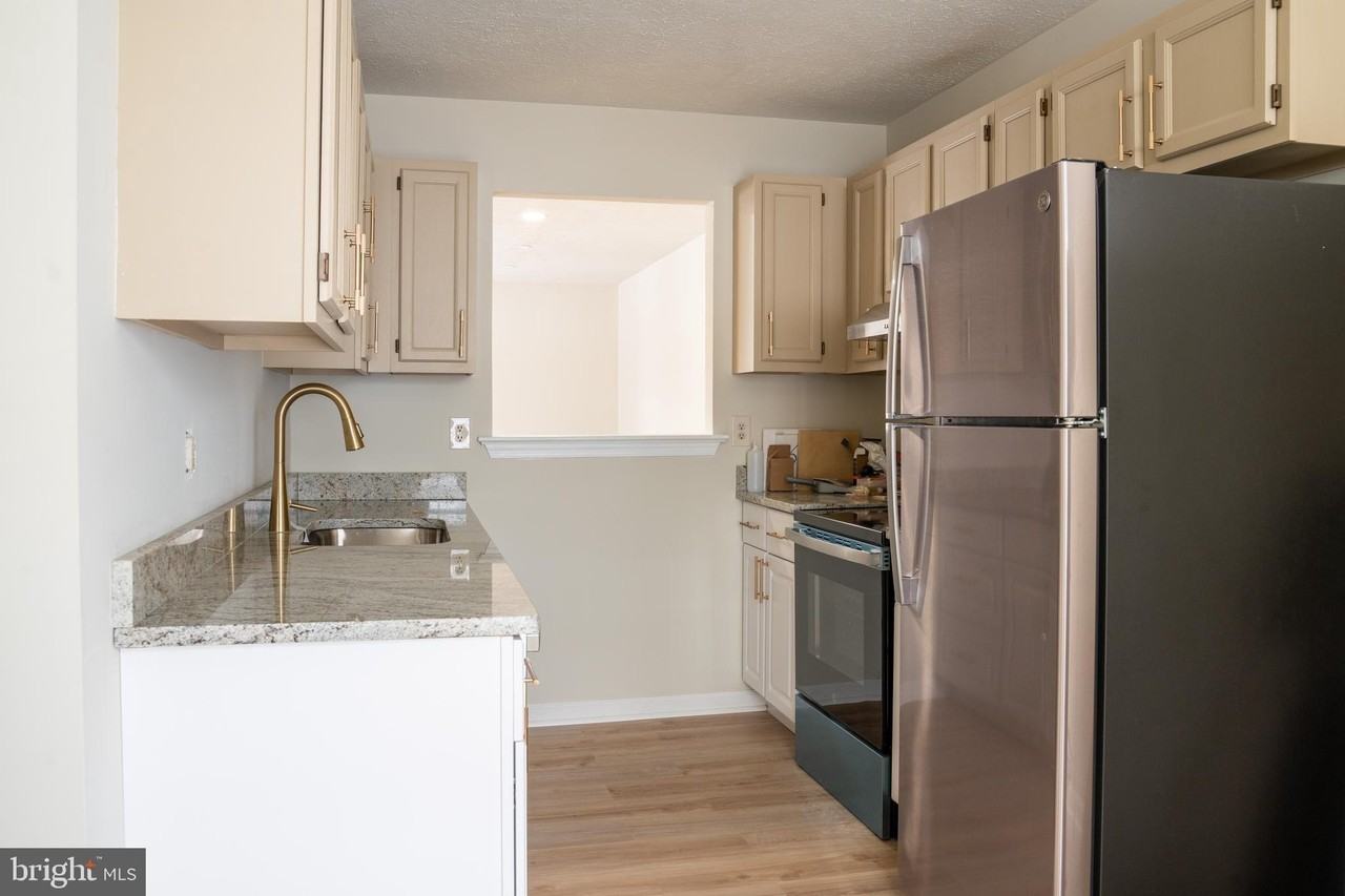 106 Gateway Dr Unit 14 #14 - Photo 4 of 6