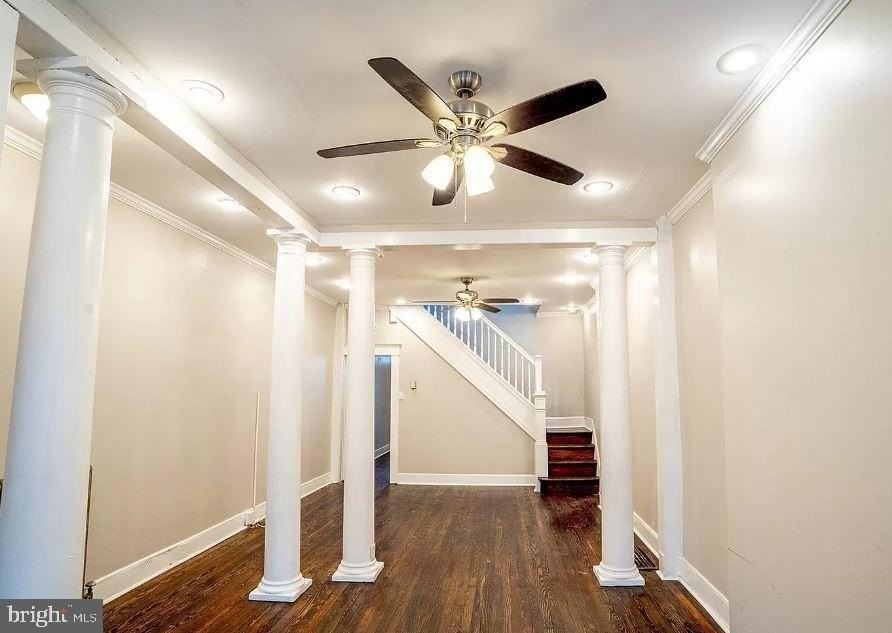 3203 Clarence Ave - Photo 2 of 14