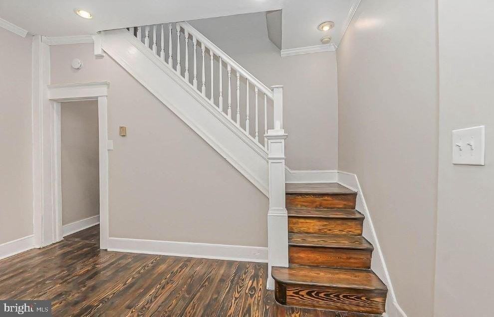 3203 Clarence Ave - Photo 5 of 14