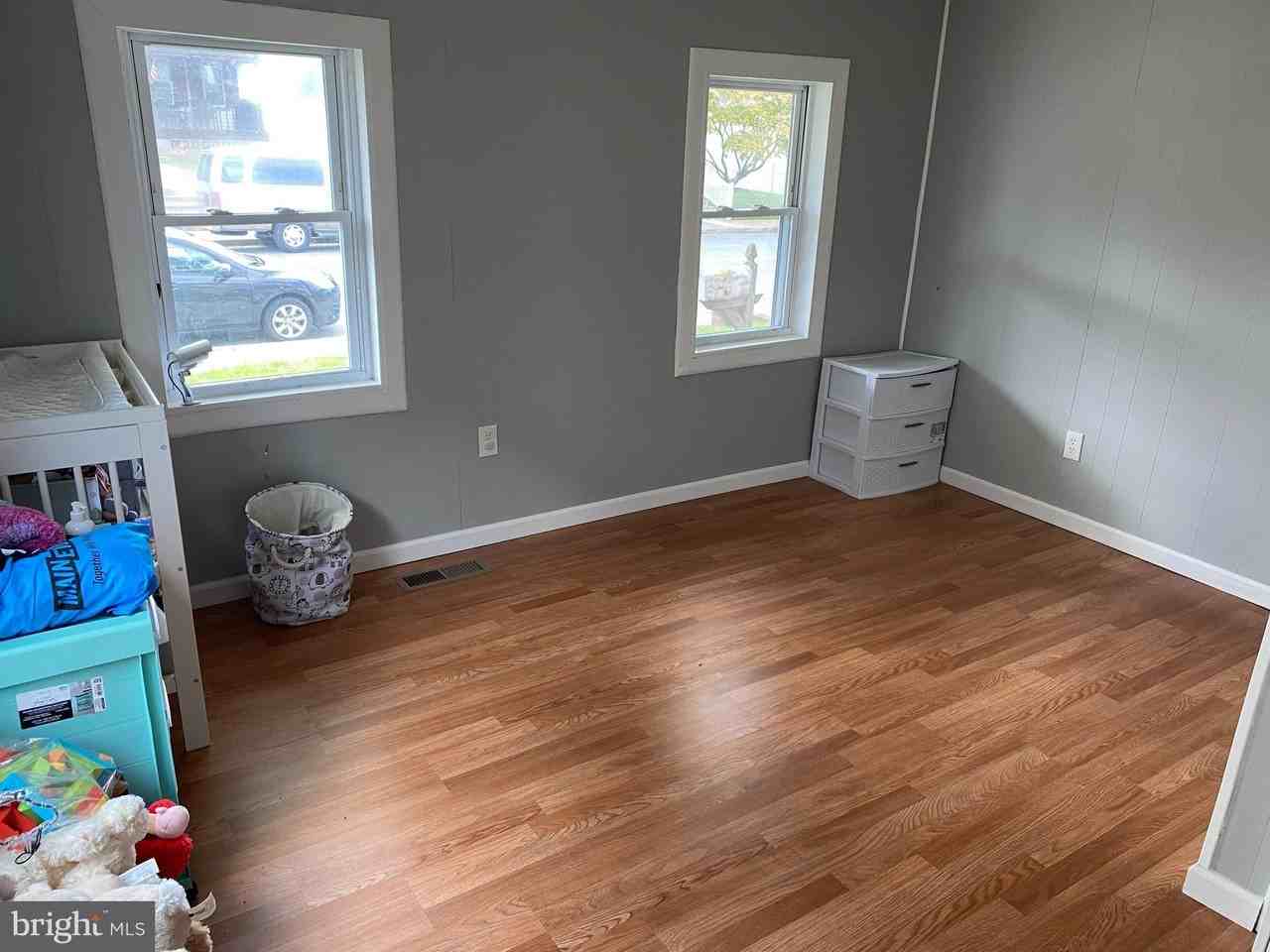 359 W Main St - Photo 7 of 21