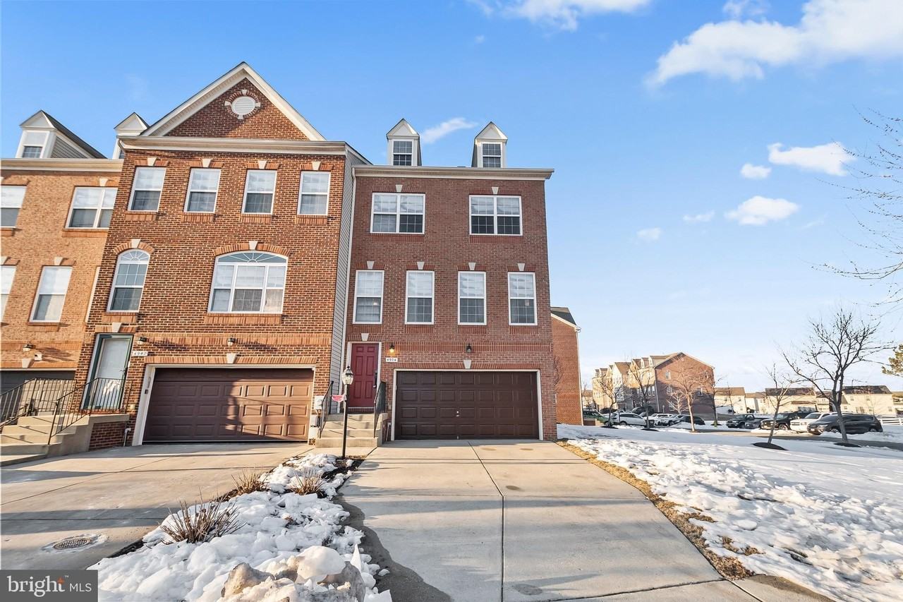 4904 Olympia Pl - Photo 3 of 34