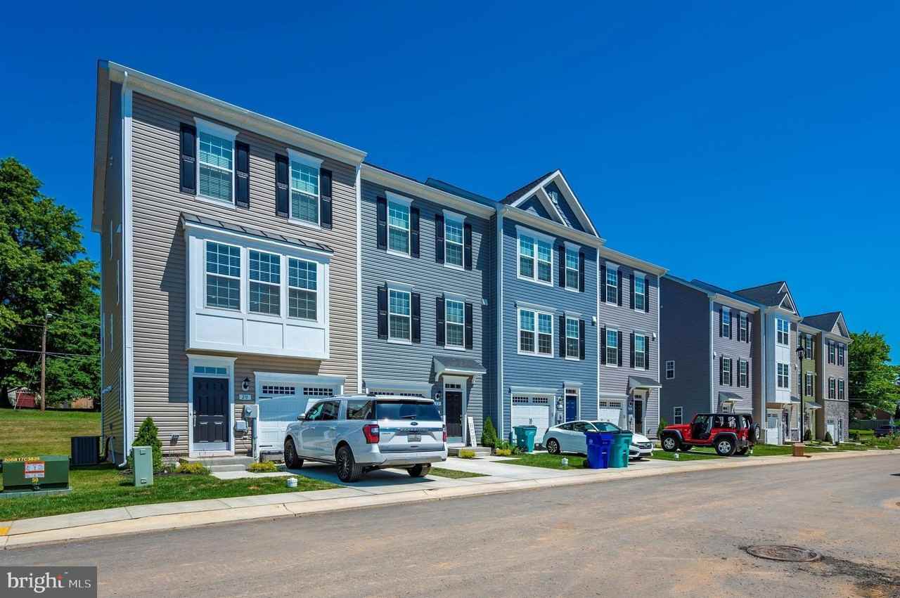 23 Chester Ct - Photo 3 of 50