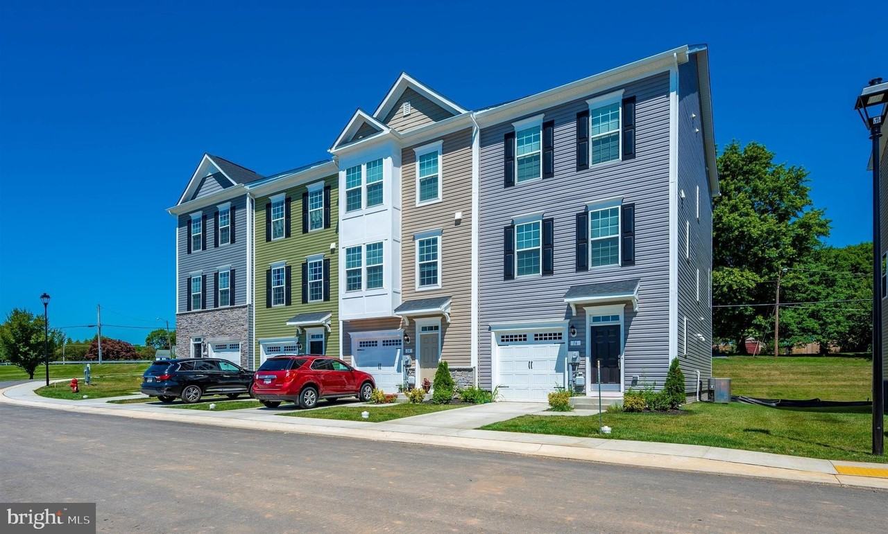 23 Chester Ct - Photo 4 of 50