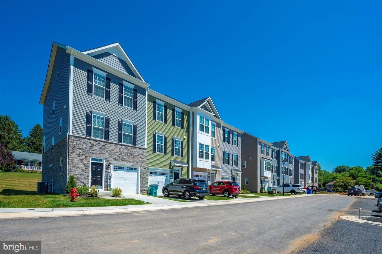 23 Chester Ct - Photo 5 of 50