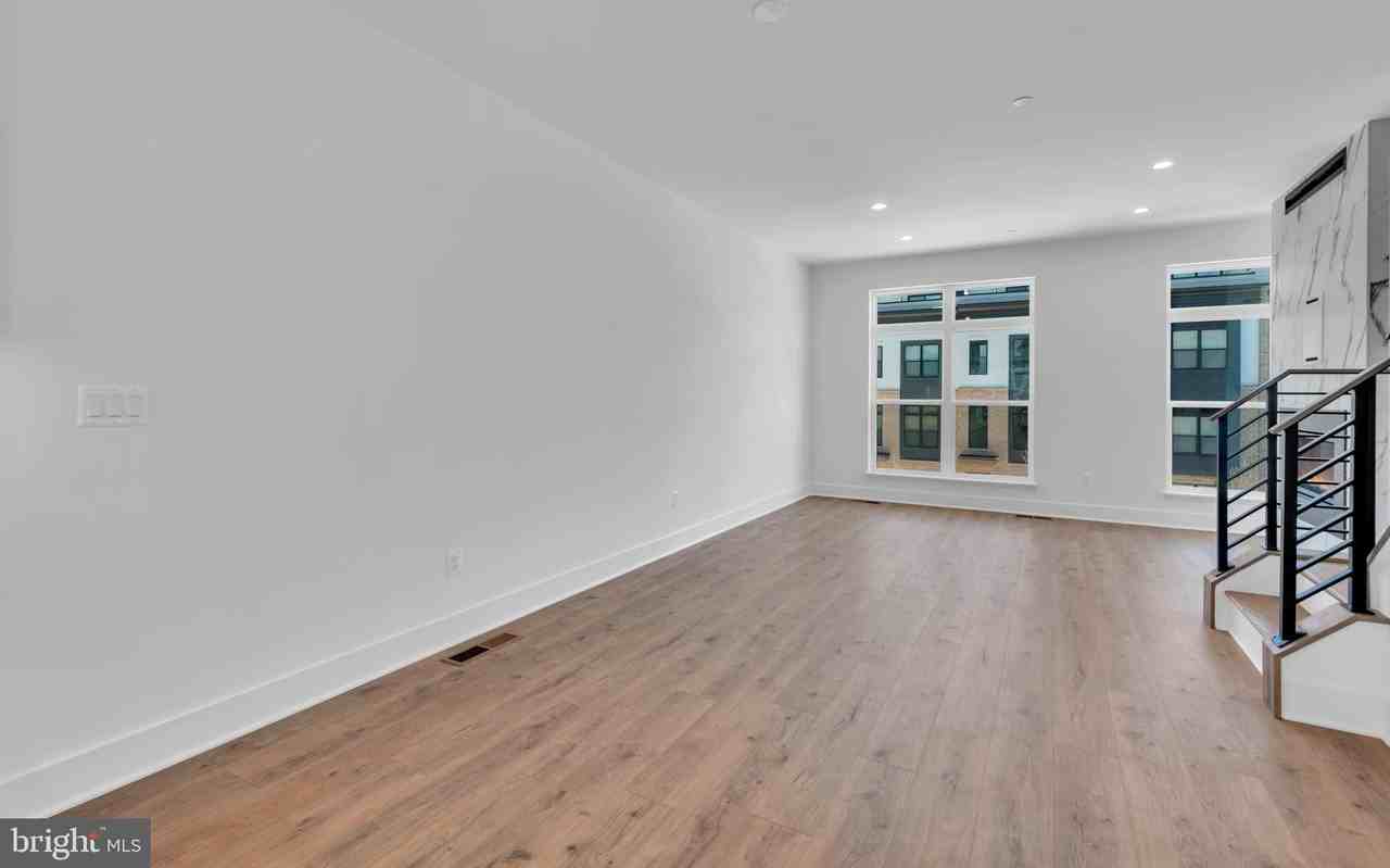 5372 Zenith Overlook - Photo 7 of 22