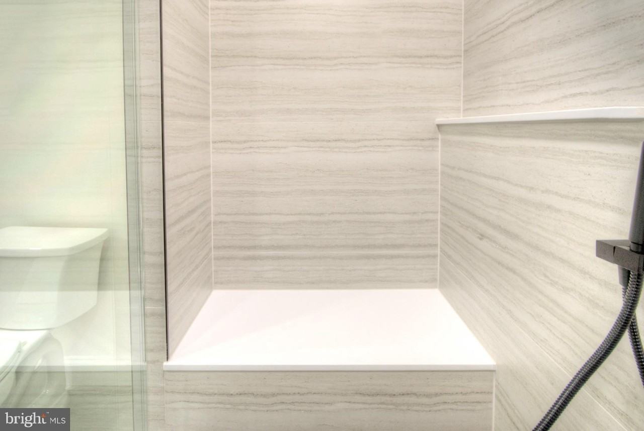 1326 Chanticleer - Photo 7 of 35