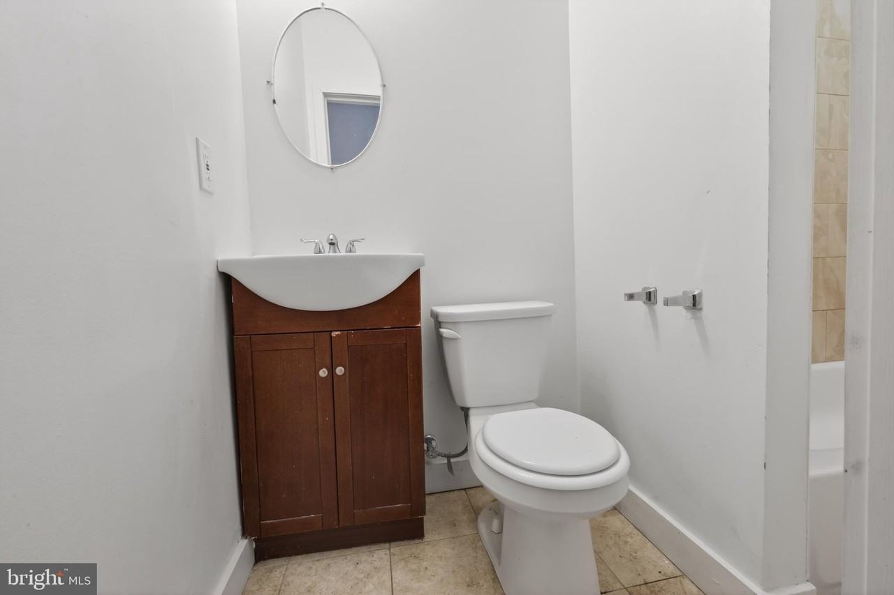 6022 Market St Fl 2 #2 - Photo 7 of 15