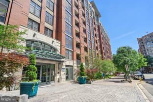 1021 N Garfield St Apt 623 #623 - Photo 1 of 1