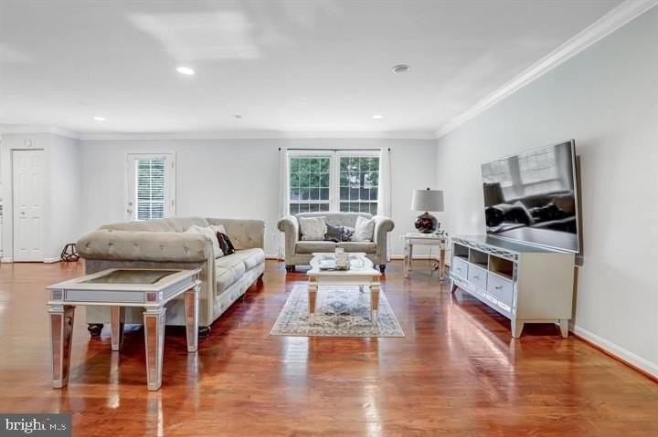 6613 Elder Ave - Photo 4 of 18