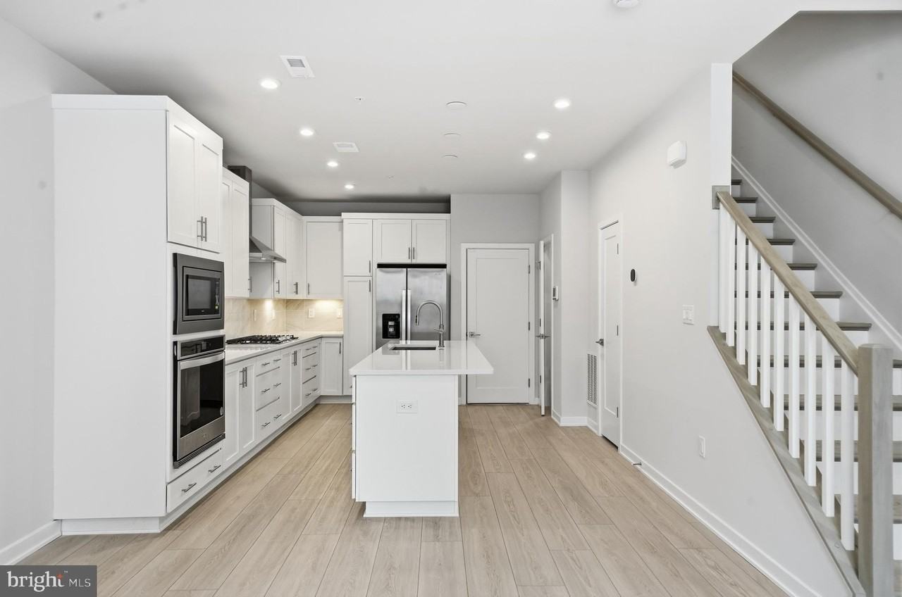 7488 Backett Wood Ter - Photo 5 of 31