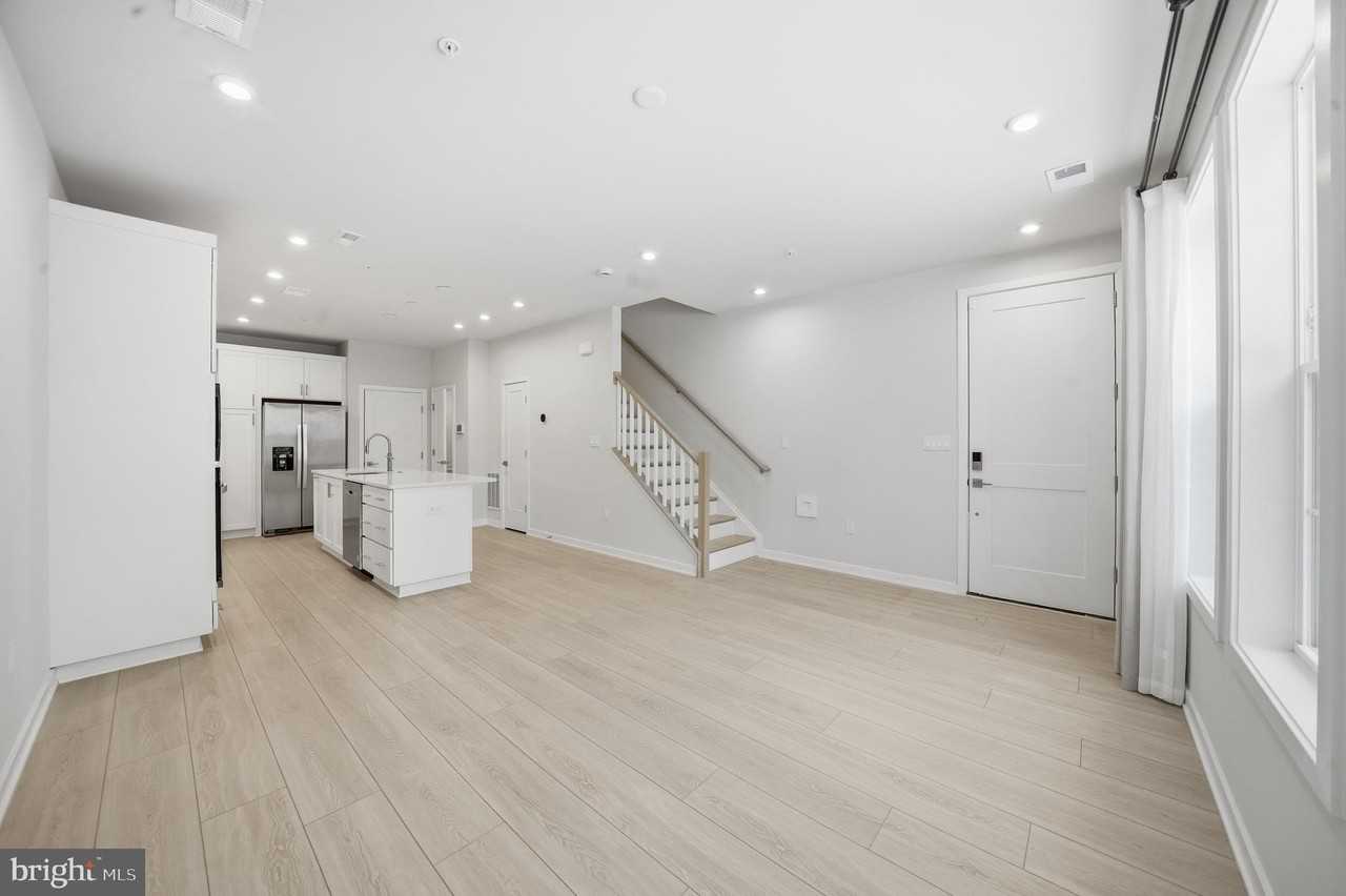 7488 Backett Wood Ter - Photo 7 of 31