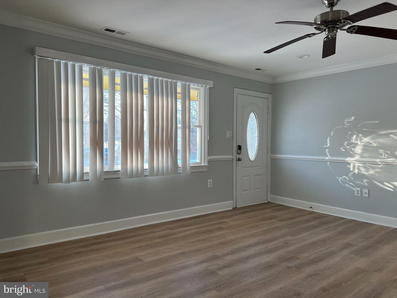 7925 Ashboro Dr - Photo 4 of 35