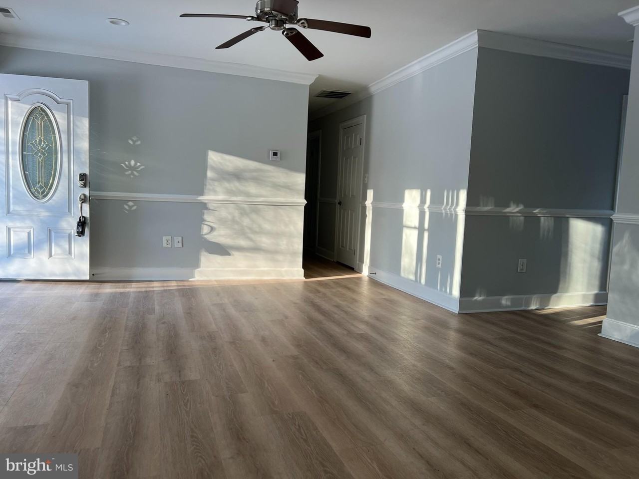 7925 Ashboro Dr - Photo 7 of 35