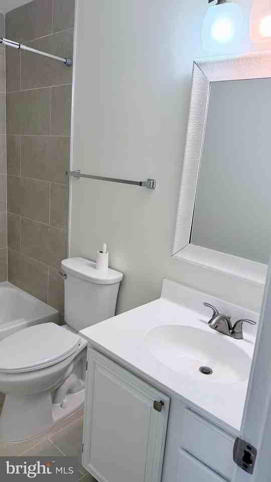 6033 Joust Ln - Photo 4 of 28