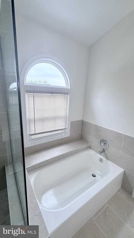 6033 Joust Ln - Photo 6 of 28