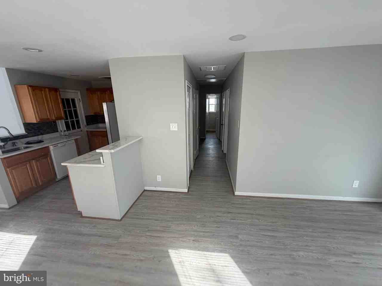 7608 Leonard Dr - Photo 4 of 18