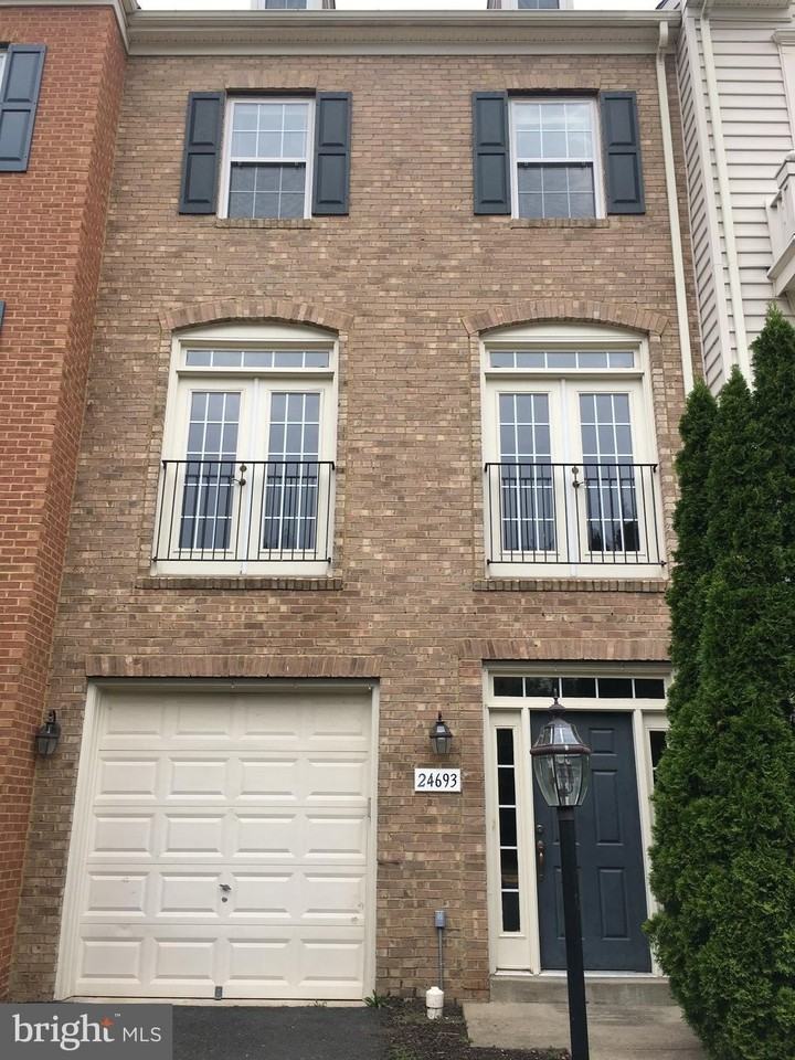 24693 Kings Canyon Sq - Photo 3 of 50