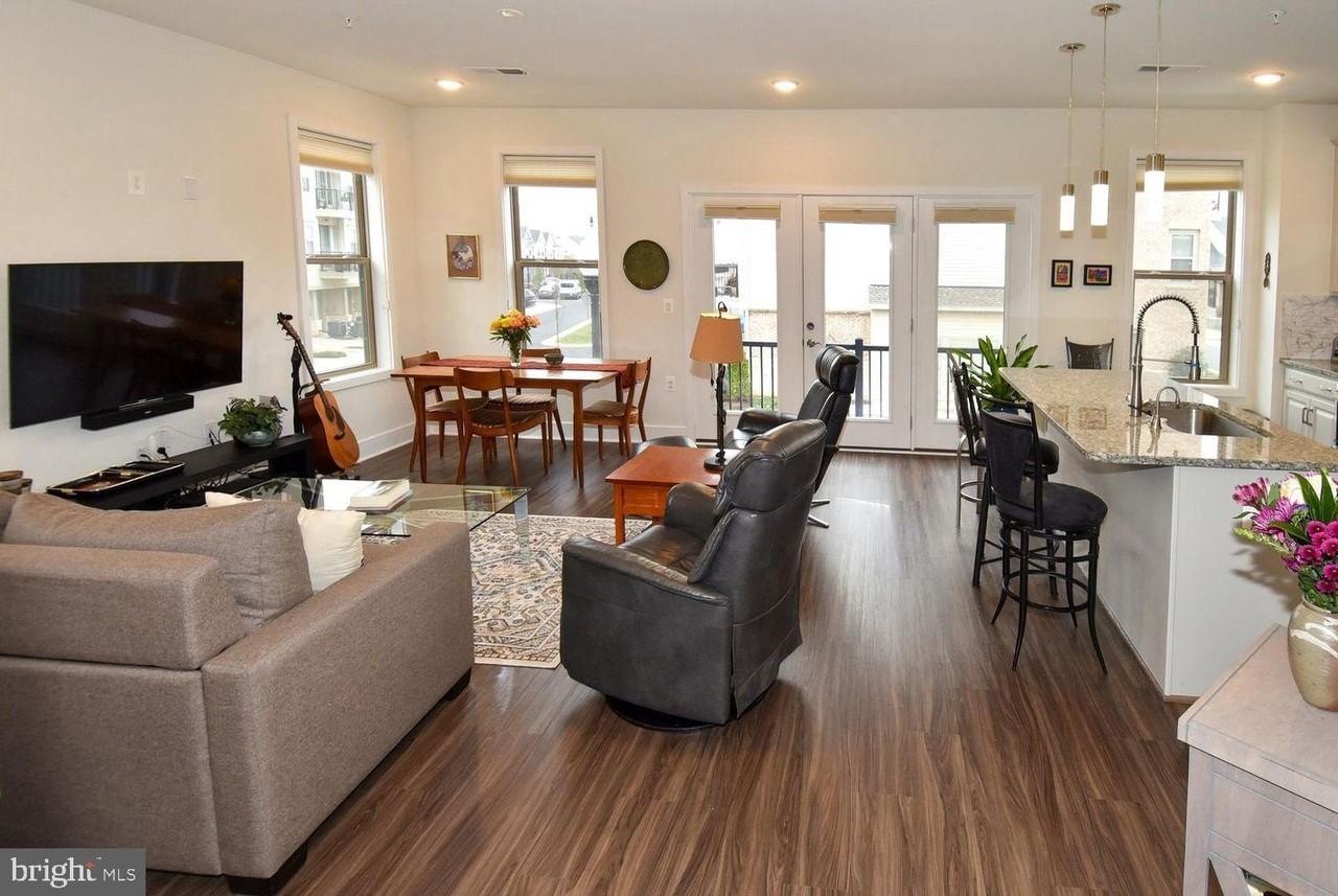 23610 Havelock Walk Ter - Photo 7 of 49