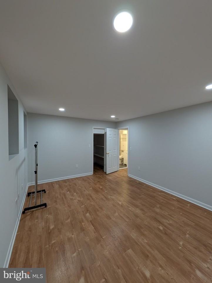 21214 Millwood Sq - Photo 7 of 14