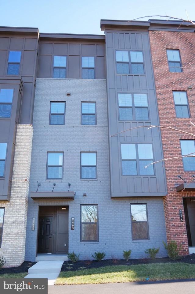 21793 Express Ter Unit 125 #125 - Photo 2 of 16