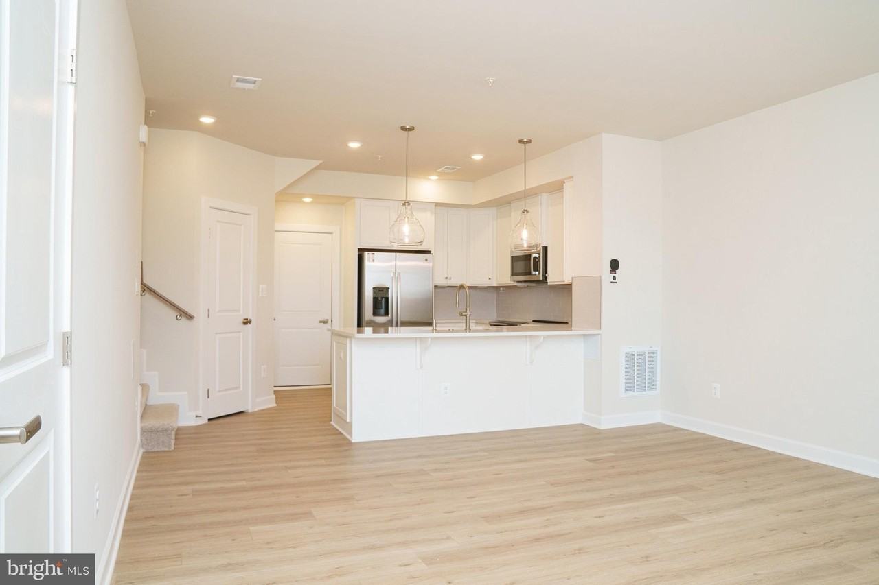 21793 Express Ter Unit 125 #125 - Photo 3 of 16