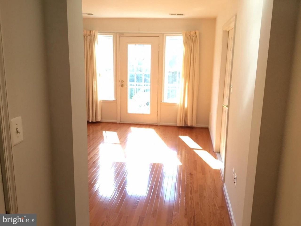 724 Vestal St - Photo 7 of 26