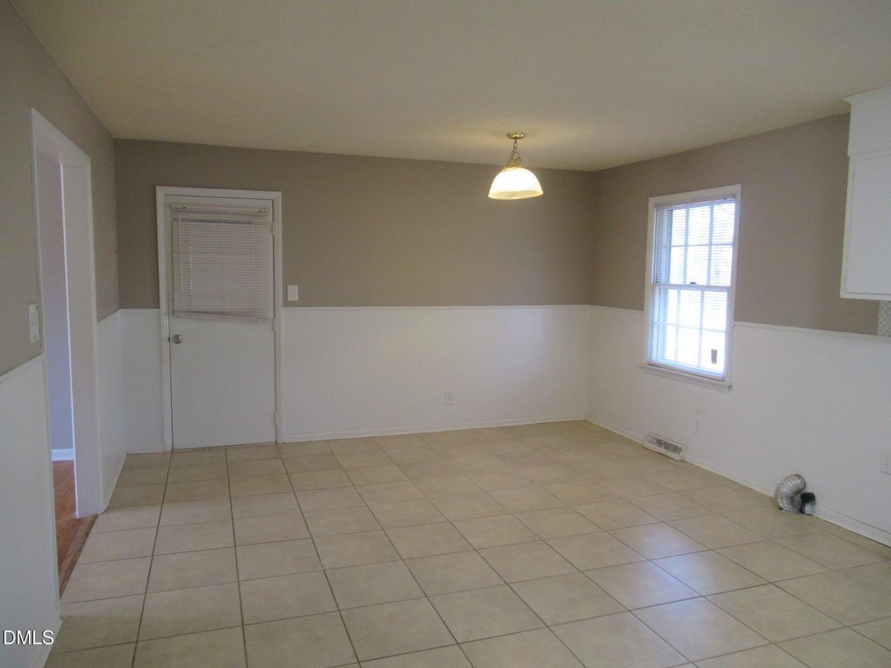 2809 Daytona Dr - Photo 3 of 10