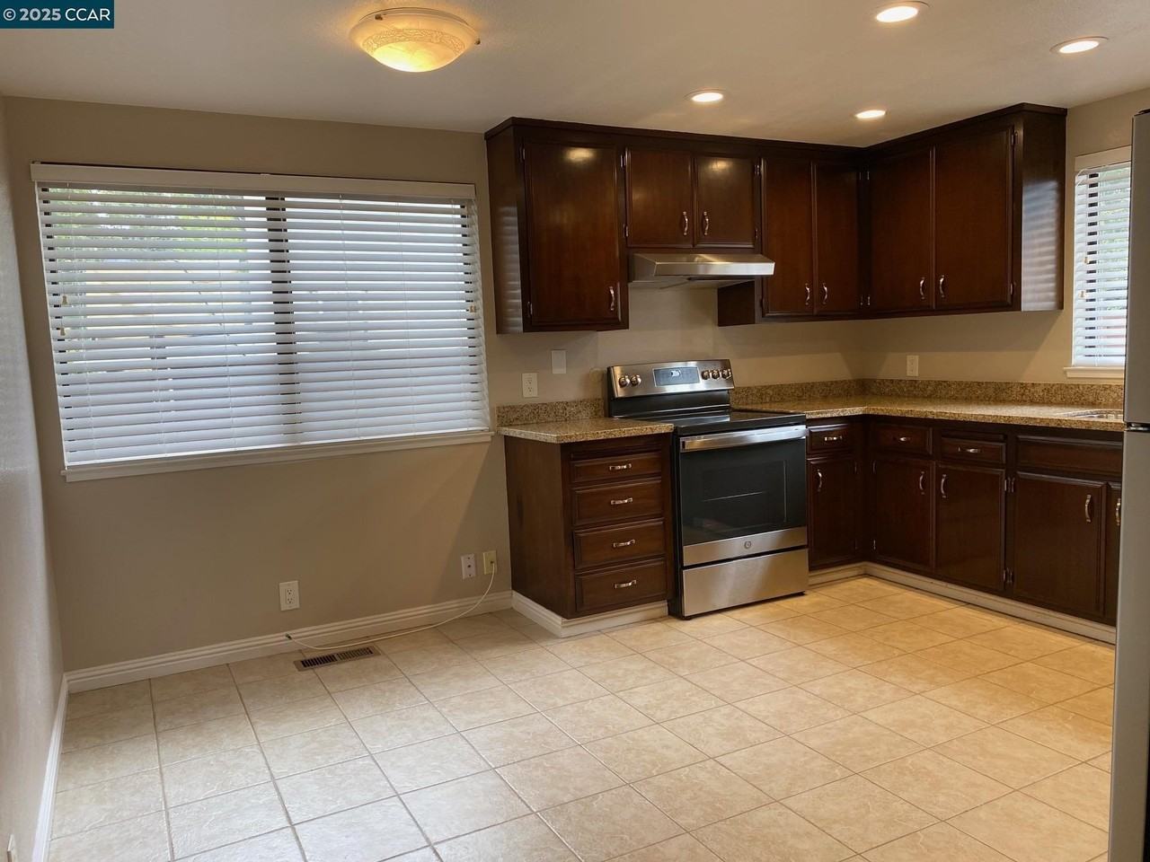 1220 Walker Ave Apt 3 #3 - Photo 7 of 26