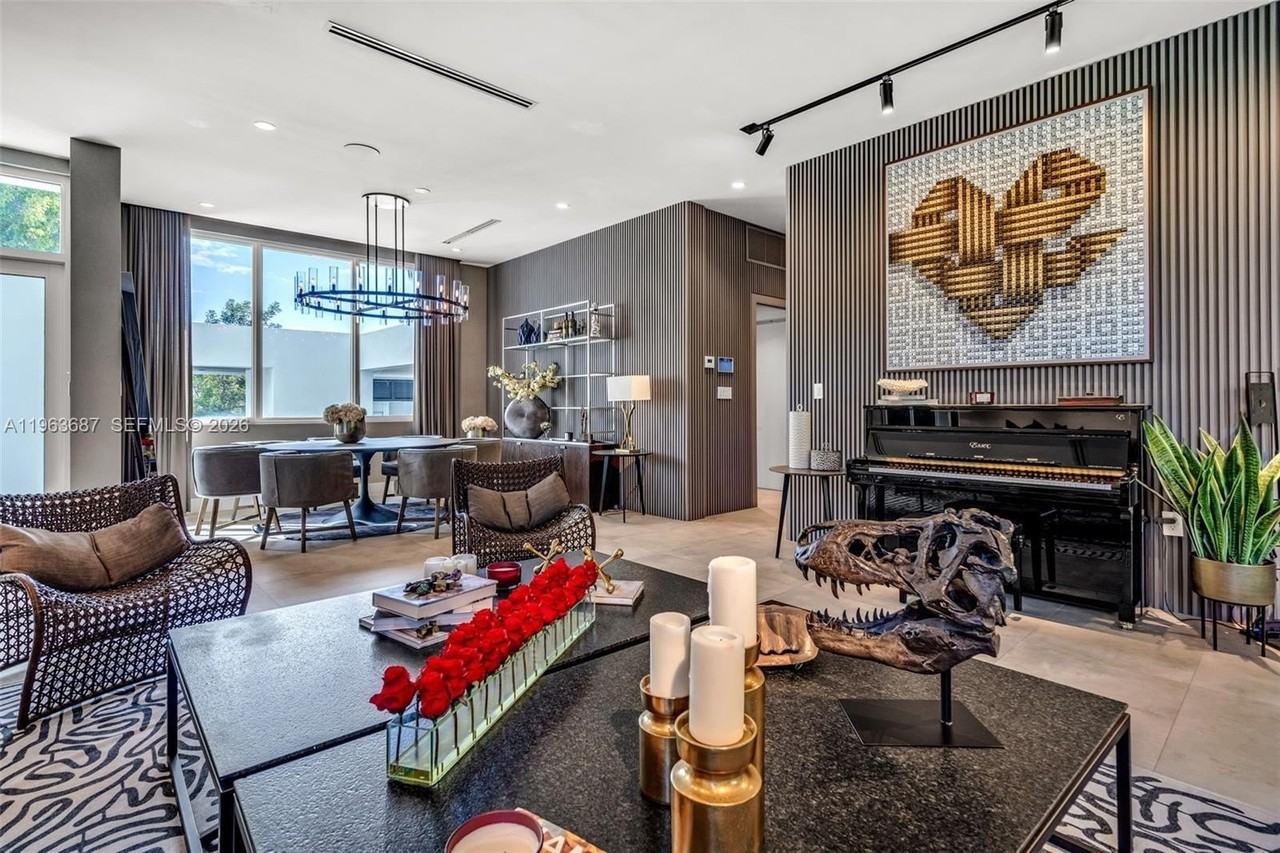 285 W Mashta Dr - Photo 5 of 45