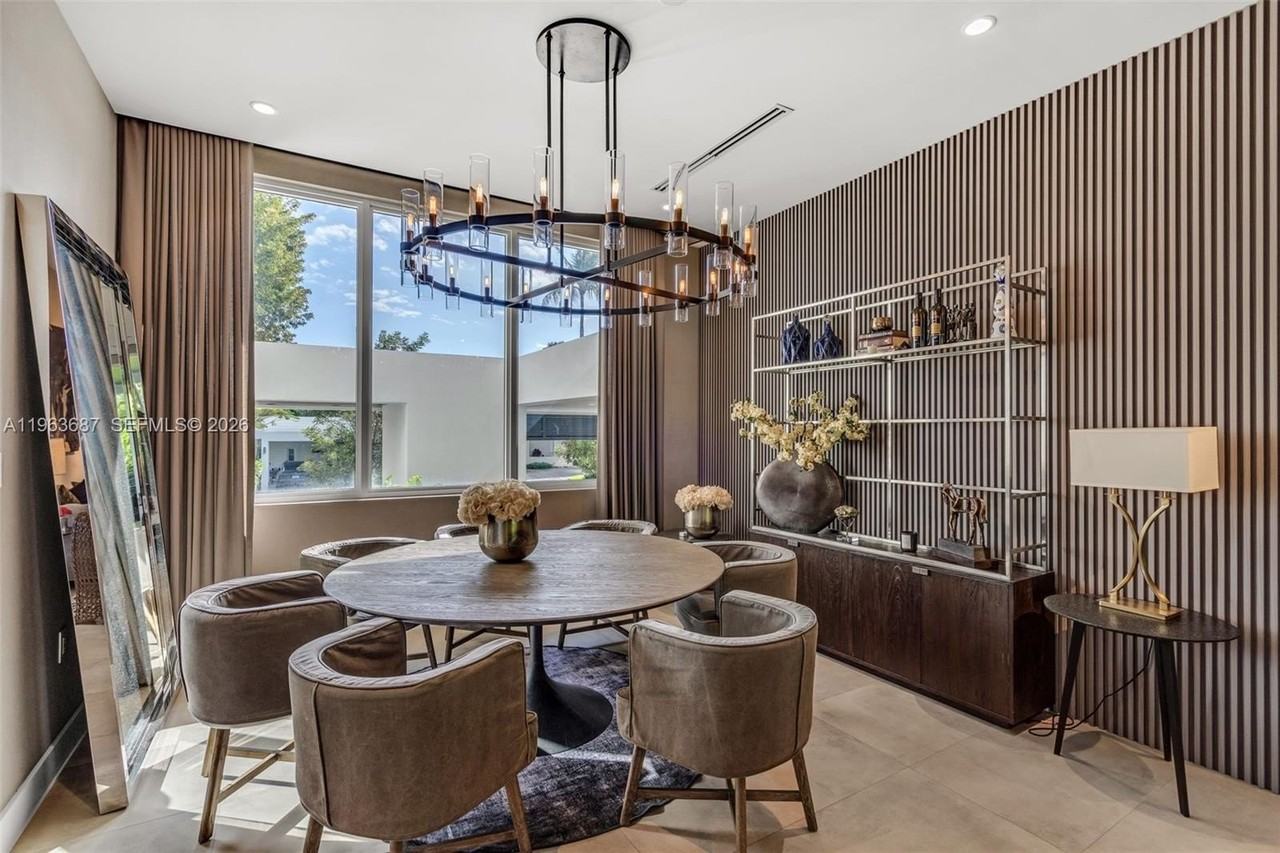 285 W Mashta Dr - Photo 6 of 45